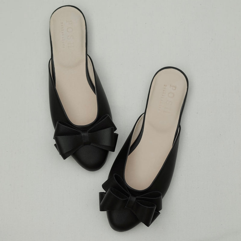 Mia with Bow in Black (Pre-Order)