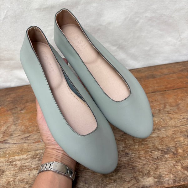 Dailey Seafoam - Size 6 – Posh Pocket Shoes