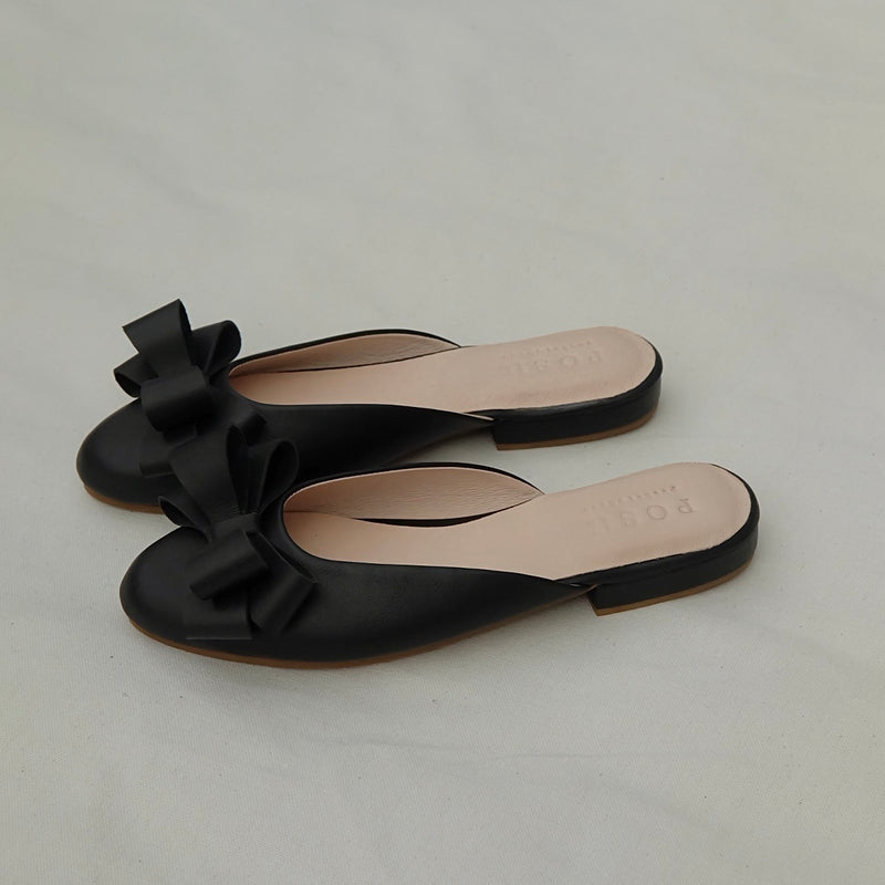 Mia with Bow in Black (Pre-Order)
