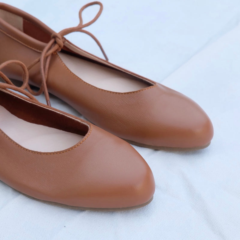 Gianna in Smooth Tan Genuine Leather (On-hand)