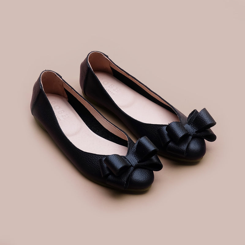 Pointy Bow Black in Genuine Leather (Pre-Order)